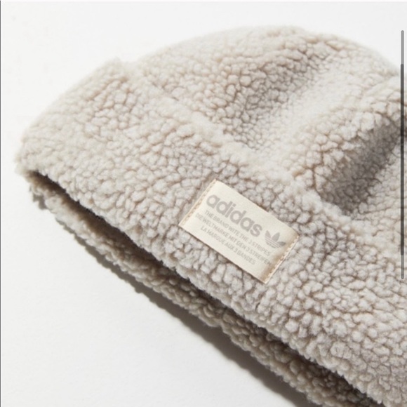 NWT adidas Women’s Originals Nova Beanie - Picture 3 of 12